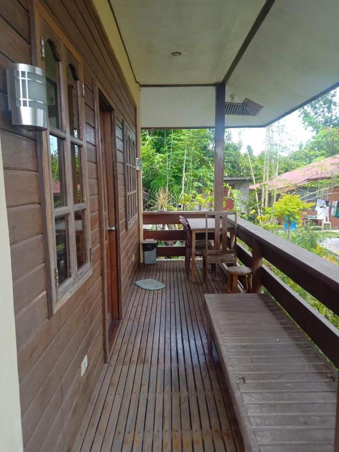 Nellie'S Tourist Inn- Port Barton Сан-Висенте Экстерьер фото